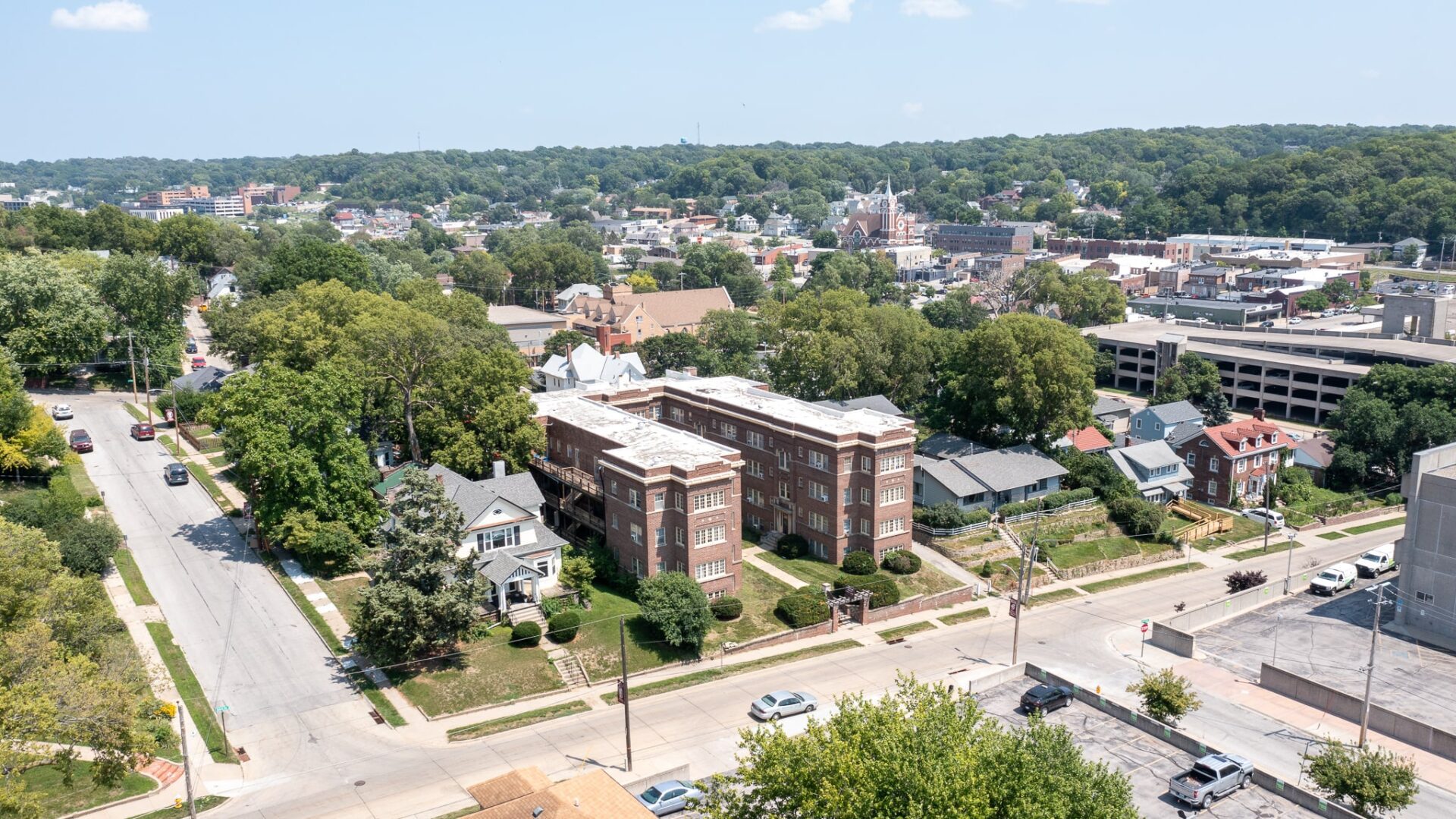 An aerial view of a neighborhood in Council Bluffs where apartments and homes are managed by Kouri Management